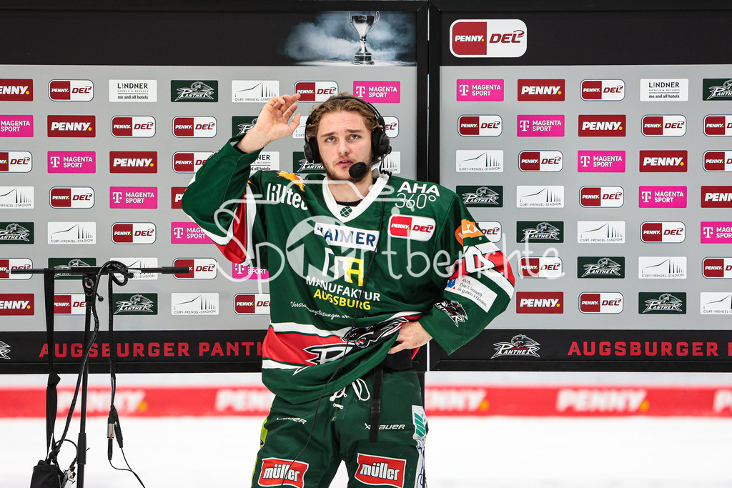 Augsburger Panther - Fischtown Pinguins Bremerhaven | Justin VOLEK (AEV #9) nach der Partie beim Interview mit Magenta Sport / MAGENTASPORT