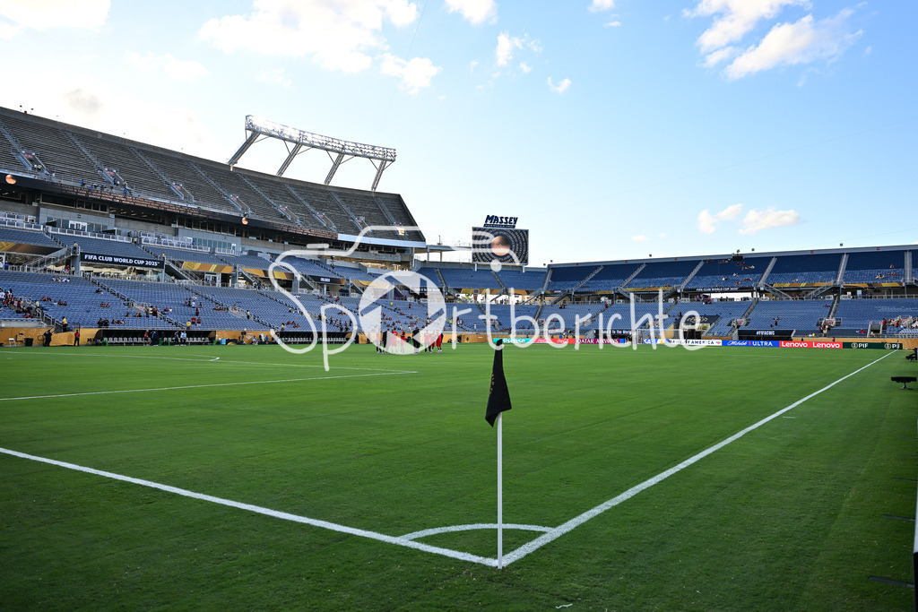Los Angeles FC - CR Flamengo | Im Camping World Stadium von Orlando - Florida findet heute das Gruppenspiel zwischen Los Angeles und Flamengo statt / Stadionfoto / Stadionbild / Symbolbild / FIFA Club World Cup: Los Angeles FC - CR Flamengo, Camping World Stadium am 24.06.2025 / NOT FOR SALE IN USA