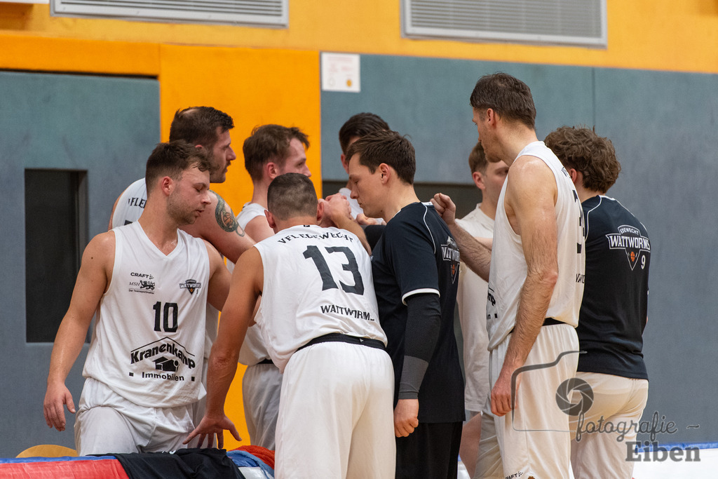 Wattworms Edewecht-Lions Ofenerdiek | Wattworms Edewecht (weiß)-Lions Ofenerdiek (blau) am 22.02.2026 in Edewecht (Heinz-zur-Jührden-Halle); Photo: Philip Eiben 2025 - Realisiert mit Pictrs.com
