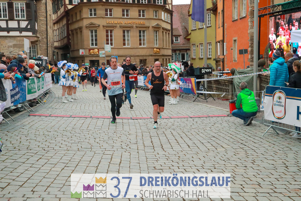 VR Bank Hauptlauf 10000m | 3 Koenigslauf 2023 - Realisiert mit Pictrs.com