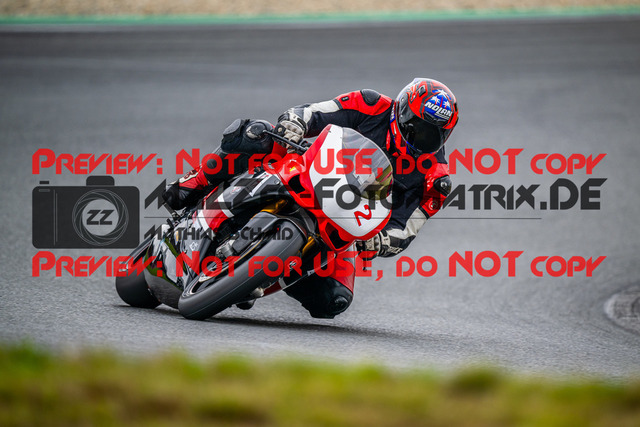 MaZZes_FotoMatrix_240724_6007705_6427 | ROT