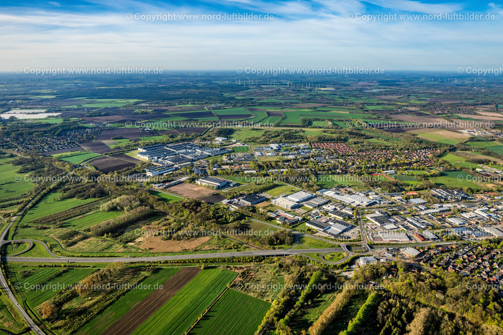 Stade_Süd_Gewerbegebiet_ELS_4535010523 | STADE 01.05.2023 Gewerbegebiet und Firmenansiedlung Stade Süd in Stade in Ottenbeck im Bundesland Niedersachsen, Deutschland. // Industrial estate and company settlement Stade Sued in Stade in the state Lower Saxony, Germany. Foto: Martin Elsen