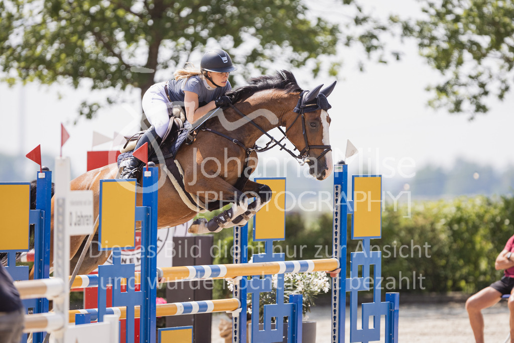 230616_Lemwerder_Springpf-L1-514 | Deine schönsten Turniermomente als professionelle Fotos! Entdecke hochwertige Pferdesport-Fotografie im Online-Shop. Jetzt Fotos finden & bestellen!