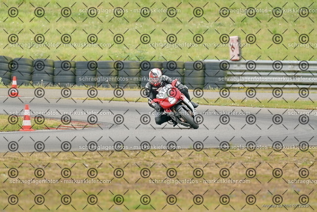 25bt05-0579 | markuskiefer.com - Realisiert mit Pictrs.com