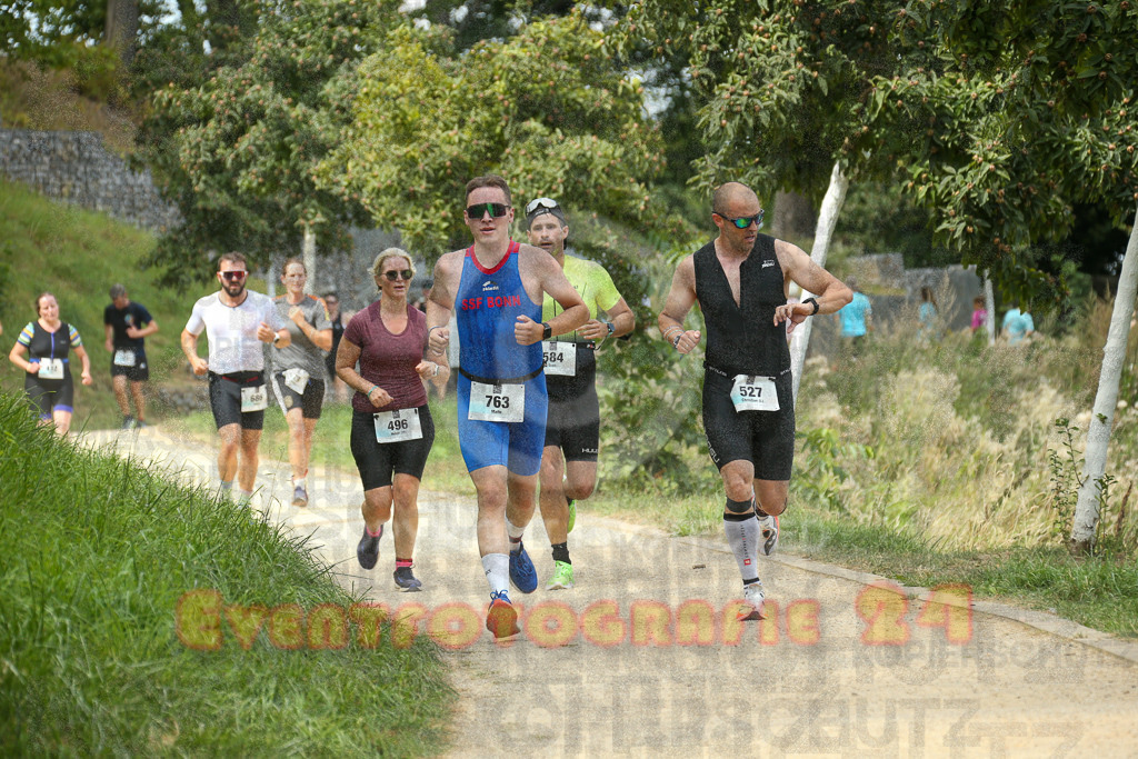 250824_1416_EX1_5589 | Sportfotografie im Rhein-Sieg Kreis, Köln, Bonn, NRW, Rheinland Pfalz, Hessen, etc. Unser Tätigkeitsfeld umfasst den Laufsport vom Volkslauf über den Marathon, Duathlon, Triathon bis zum Ultralauf wie Kölnpfad Ultra oder Schindertrail.