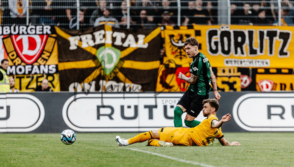 3. Liga, Saison 2023/24, 31. Spieltag: SC Preußen Münster - Dynamo Dresden | Münster, 30.03.2024: 3. Liga, 31. Spieltag, SC Preußen Münster gegen Dynamo Dresden im LVM-Preußenstadion in Münster. Foto: sportfotografie.ms | Markus Paletta - Realisiert mit Pictrs.com