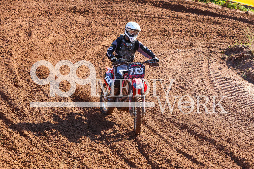 5E6A9977 | 989 MEDIAWORK