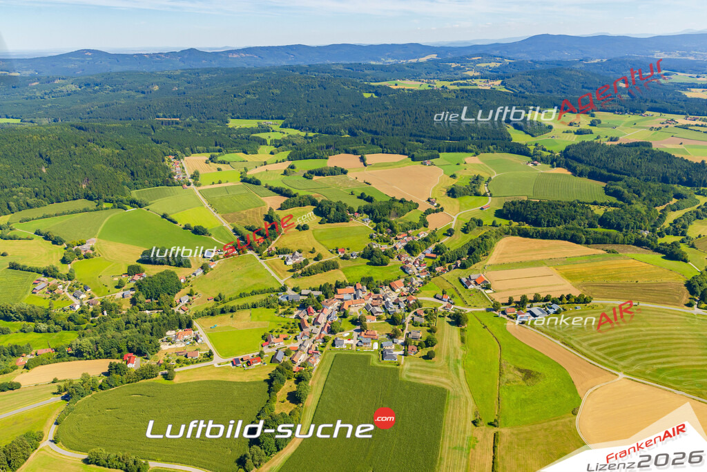 Schönau Tiefenbach Bild- Das Luftbild wurde 2025 vom UL-Flugzeug heraus erstellt ( keine Drohne ) - Hochauflösende Luftaufnahme -Nicht vergleichbar mit Google Maps oder Satelittenbilder- Die Geschenkidee !Mit Lizenz und Bildrechte bestellbar