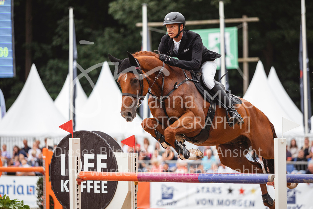 240906_BuCha_GP-628 | Deine schönsten Turniermomente als professionelle Fotos! Entdecke hochwertige Pferdesport-Fotografie im Online-Shop. Jetzt Fotos finden & bestellen!