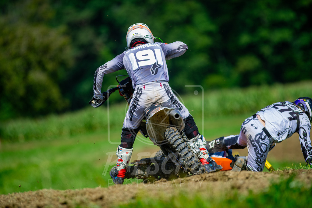 2Ex (214) | Paeschuphoto Shop - Wer nicht sucht der auch nicht findet.Ob Motocrossbilder oder von einem besuchtem Spiel, Hauptsache Action. - Realisiert mit Pictrs.com