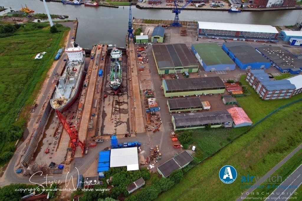 HDR - Husumer Dock und Reparatur GmbH & Co. KG | Husumer Dock und Reparatur GmbH & Co. KG (HDR) ist ein deutsches Unternehmen, das sich auf Schiffsreparatur spezialisiert hat. Zu seinen Leistungen gehören Stahlarbeiten, Innenausbau, Maschinenbau, Rohrarbeiten, Malerei, Elektrik und Tankreinigung. Das Unternehmen wurde 2000 gegründet und befindet sich an der Südseite des Husumer Hafens. Es ist ein Anziehungspunkt für Schiffe aus der ganzen Welt und macht sich zukunftsfest.  Die Werft hat eine Belegschaft von 30 Mitarbeitern und ist auf der Rödemis Hallig an der Nordsee gelegen.