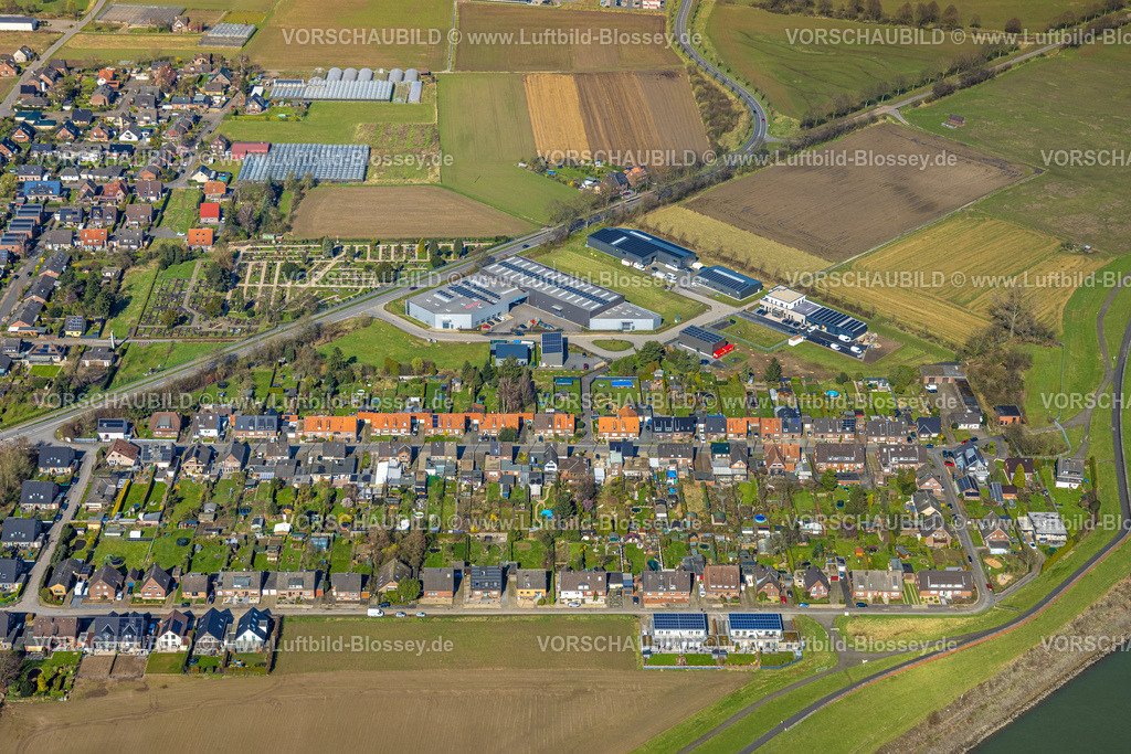 Wesel240310925Buederich | Luftbild, MTW Endoskopietechnk Warenlager und Friedhof Büderich an der Weseler Straße, Wohngebiet Wohnsiedlung Am Weißen Stein  und Hagelkreuzweg, Büderich, Wesel, Nordrhein-Westfalen, Deutschland