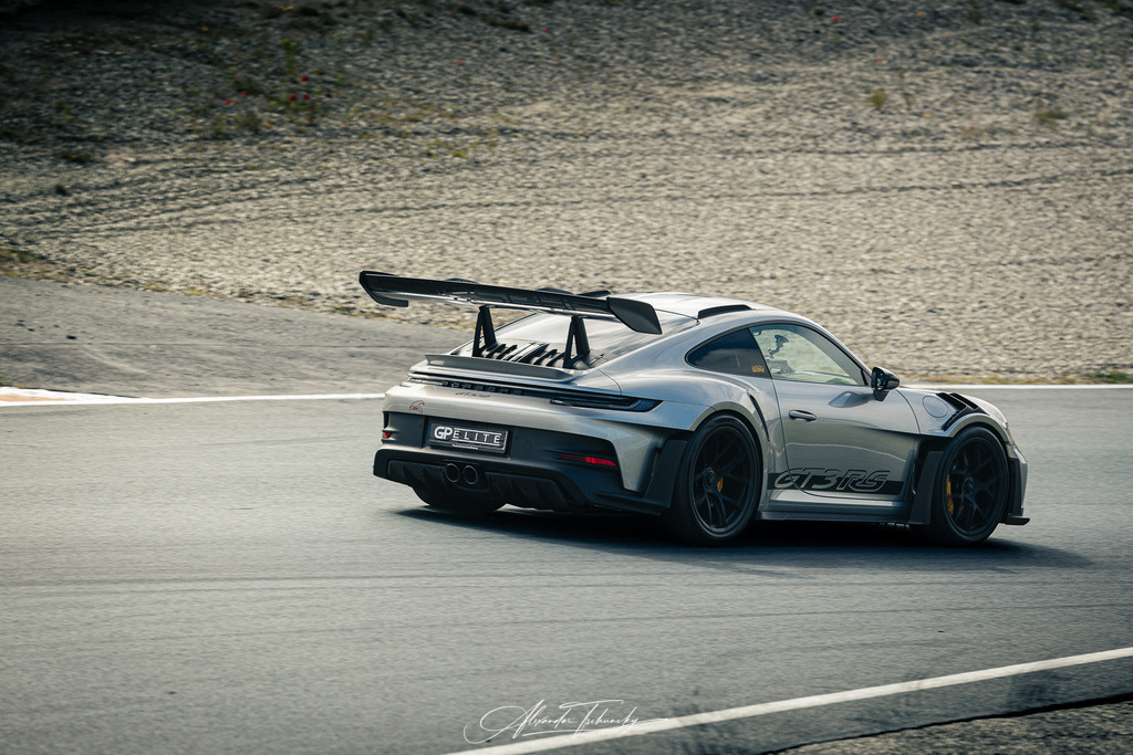 R6AT2445 _Alexander Tschuncky | Entdecken Sie die faszinierende Welt von Alexander Tschuncky Arts: Kreative Fotografie, atemberaubende Automobilkunst und hochwertiger Bilderdruck. Lassen Sie sich inspirieren! - Realisiert mit Pictrs.com