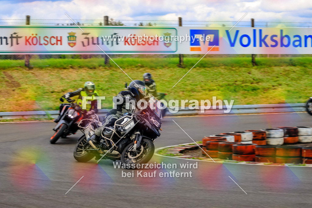 _OTO3681 | Hier findet Ihr Bilder von Touristenfahrten auf der Nürburgring Nordschleife oder von anderen Veranstaltungen die ich besucht habe. Viel Spass beim Durch Schauen 