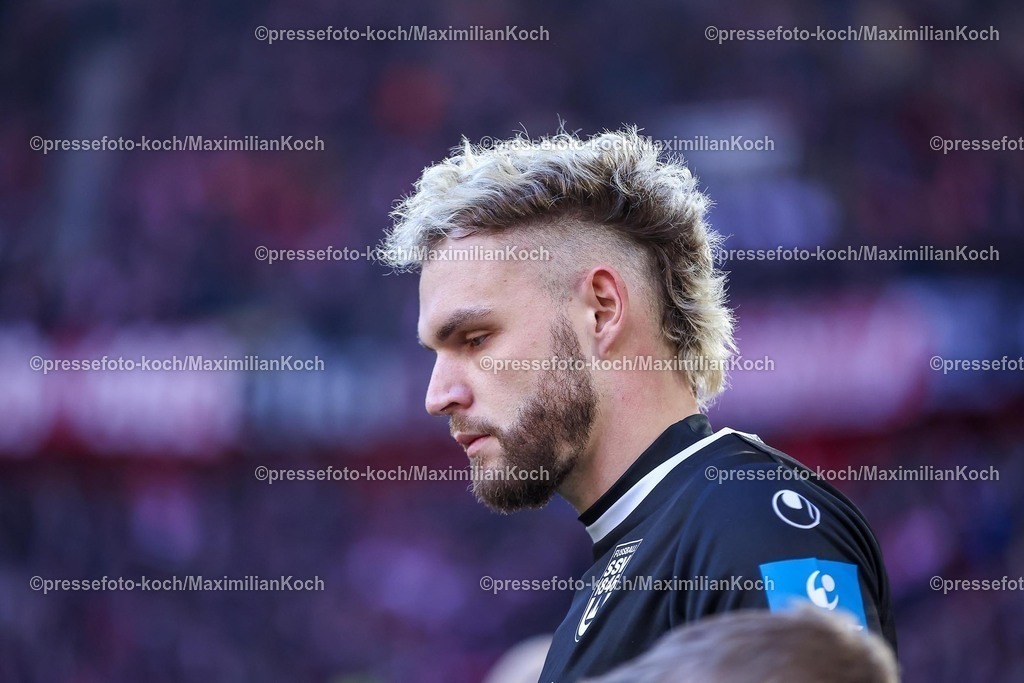 Due01022502124 | 01.02.2025, Fußball, Fortuna Düsseldorf - SSV Ulm 1846, 2.. Fußball Bundesliga, 20. Spieltag, Merkur Spiel-Arena, Saison 2024 2025: Philipp Strompf (SSV Ulm #32)DFB regulations prohibit any use of photographs as image sequences and or quasi-video.
