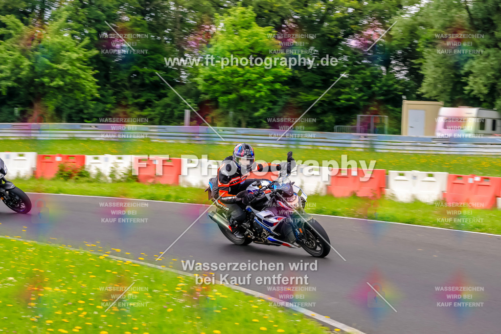 VBK-7080 | Hier findet Ihr Bilder von Touristenfahrten auf der Nürburgring Nordschleife oder von anderen Veranstaltungen die ich besucht habe. Viel Spass beim Durch Schauen 