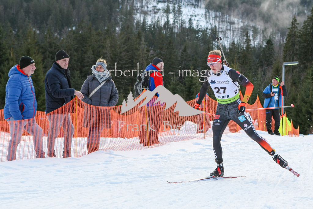 993T2337 | Roman Rees