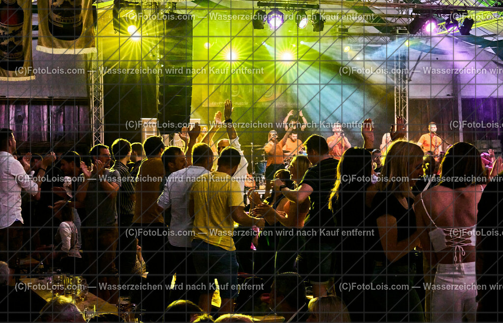 ALP5642_VOLKSFEST_Bieranstich_Musik Die HIGHLIGHTS | (C)FotoLois.com, Alois Spandl, BIERANSTICH im Festzelt beim WIESELBURGER VOLKSFEST mit den TSCHECHEN als Vorband und dem Auftritt von Die HIGHLIGHTS, Mi 28. Juni 2023.