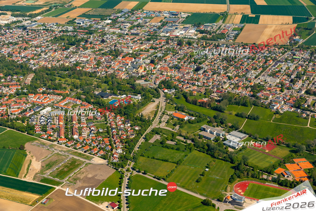 Das Luftbild zeigt :  Bobingen - Die Luftaufnahme wurde 2024 vom UL-Flugzeug aus erstellt ( keine Drohne ) - Hochauflösende Luftaufnahme - Für grossformatige Ausdrucke geeignet. Die Geschenkidee !Mit Lizenz und Bildrechte bestellbar