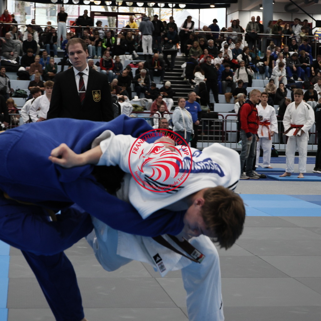 IMG_7183 | Fotos vom Adler Cup - Pictures from Adler Cup

Hier findet Ihr alle Eindrücke und großen Momente der Adler Cup Wochenenden. Here you will find all impressions and great moments of the Adler Cup weekends. - Realisiert mit Pictrs.com