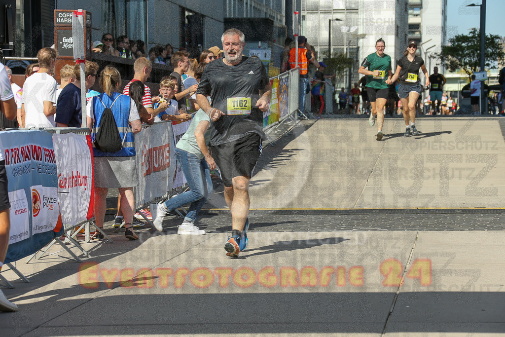240921_1338_EX1_2559 | Sportfotografie im Rhein-Sieg Kreis, Köln, Bonn, NRW, Rheinland Pfalz, Hessen, etc. Unser Tätigkeitsfeld umfasst den Laufsport vom Volkslauf über den Marathon, Duathlon, Triathon bis zum Ultralauf wie Kölnpfad Ultra oder Schindertrail.