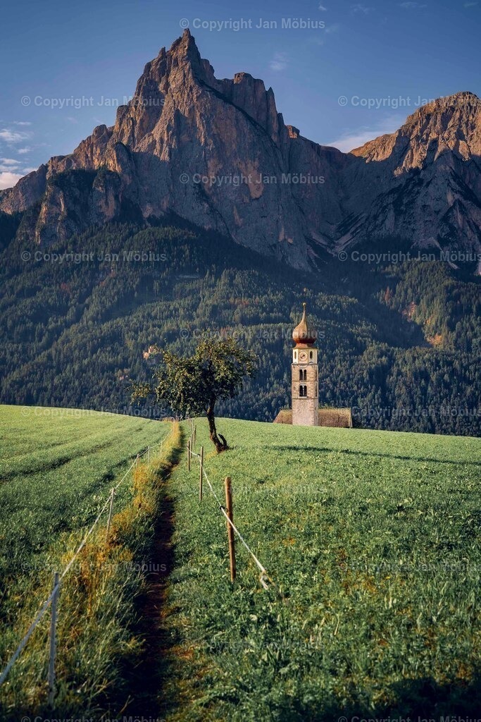 _DSC2207 | Leipzig Wandbilder Drucke Prints Leinwand Stadtmotive Leipzig Fotosdruck Kunstdrucke Bilder Leipzig Stadtansichten Acrylglasbilder Leipzig Wanddeko Fine Art Prints Wandbilder Büro Leipzig Bilder Praxis Zuhause Bilderdruck Poster Posterlounge Kunstdrucke - Realisiert mit Pictrs.com