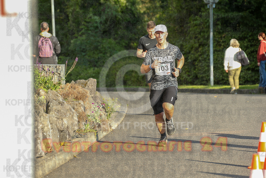 250801_1913_EX1_7338 | Sportfotografie im Rhein-Sieg Kreis, Köln, Bonn, NRW, Rheinland Pfalz, Hessen, etc. Unser Tätigkeitsfeld umfasst den Laufsport vom Volkslauf über den Marathon, Duathlon, Triathon bis zum Ultralauf wie Kölnpfad Ultra oder Schindertrail.