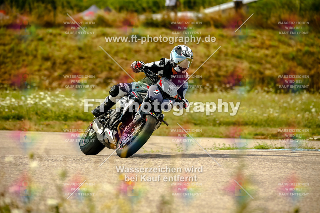 Chambley Juli-0597 | Hier findet Ihr Bilder von Touristenfahrten auf der Nürburgring Nordschleife oder von anderen Veranstaltungen die ich besucht habe. Viel Spass beim Durch Schauen 