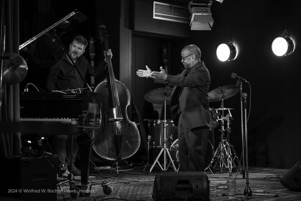 wwb-2411-0286 | <Fotografie> <Video> <Film> <Winfried Bischoff> - Realisiert mit Pictrs.com