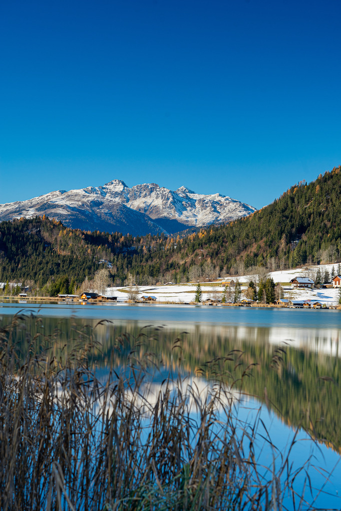 Weissensee mit blauen Himmel | Fotografie, Kärnten, Kunst, Wolfsberg, Lavanttal, mawe_gallery, Lodiaut_Photography, Wandbild, Poster, Posterdruck, Leinwand, Leinwanddruck - Realisiert mit Pictrs.com
