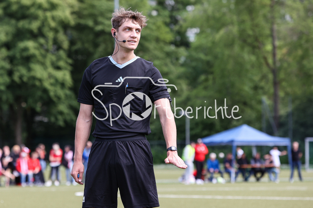 SK Srbija München - TSV 1895 Teisendorf | Schiedsrichter Julian PERL
