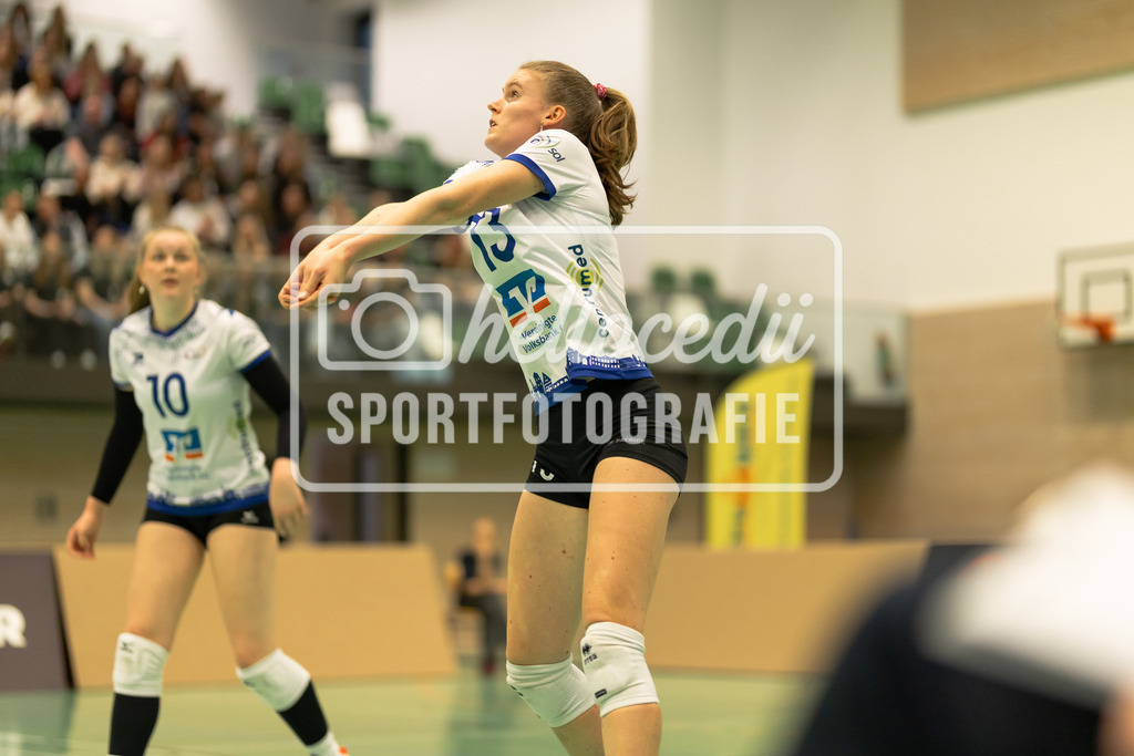 Volleyball I Frauen I Saison 2025-2026 I 2. Bundesliga I VC Osnabrück - SCU Emlichheim-60 | Lea Koopmann (13, VC Osnabrück) - Realisiert mit Pictrs.com