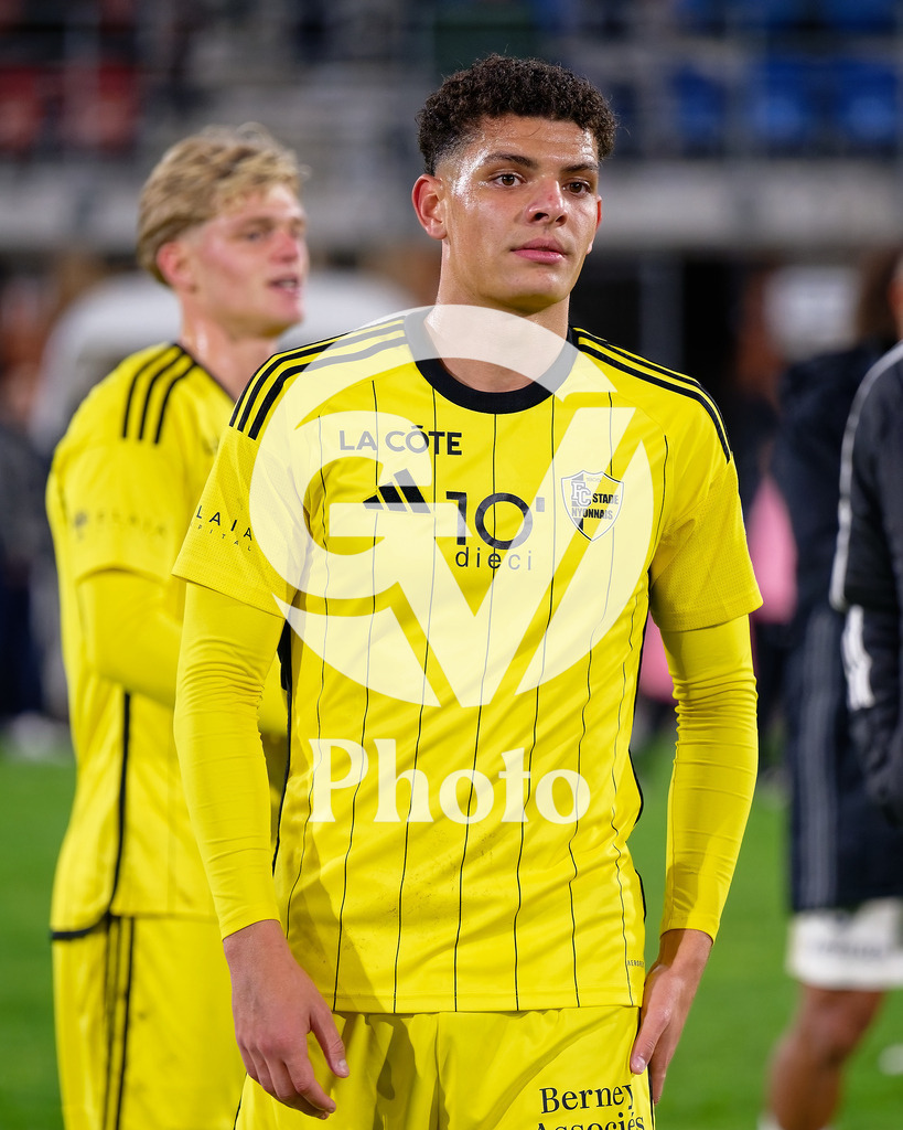 dieci Challenge League - FC Stade Nyonnais v Etoile Carouge FC |  during the dieci Challenge League match between FC Stade Nyonnais and Etoile Carouge FC at Centre sportif de Colovray in Nyon, Switzerland