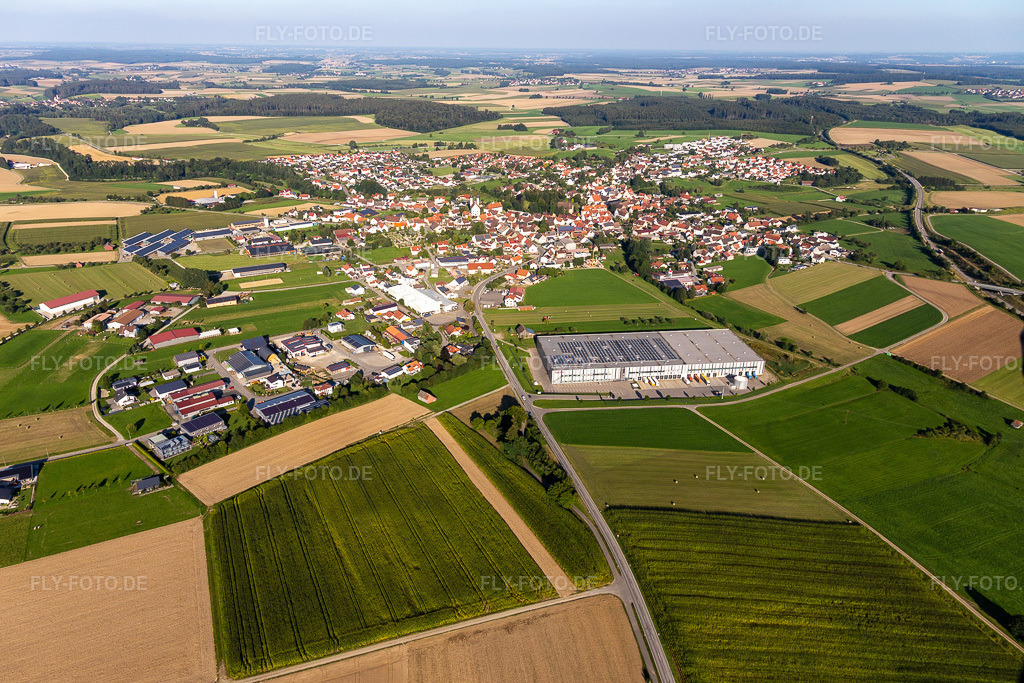 Luftbild: Fabrikgelände der Beurer GmbH. in Uttenweiler im Bundesland Baden-Württemberg in Deutschland. Foto: IMG_128806.jpg vom 03.09.2021 durch Werner Riehm/FLY-FOTO.de