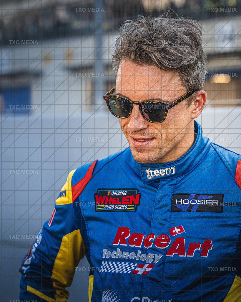 EURONASCAR OSCHERSLEBEN | Exklusive Motorsport-Fotografie aus Leipzig von TXO Media – für Rennfahrer, Teams & Sponsoren. Sausemuth liefert starke Bilder, die Emotion zeigen. Jetzt buchen & glänzen! - Realisiert mit Pictrs.com