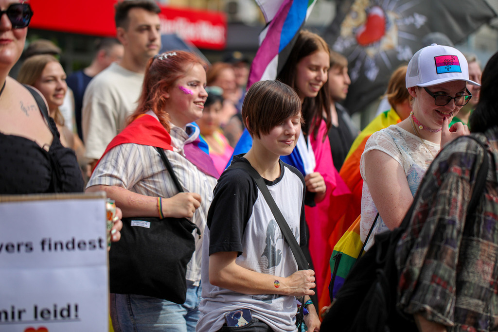 CSD_Moers_190725_044 | Bildergalerie von Sport-Ereignissen aber auch von weiteren spannenden Dingen - nicht nur vom Niederrhein. In Anlehnung an den bekannten Spruch von Hanns Dieter Hüsch heißt das Motto: "Niederrhein ist überall".  - Realisiert mit Pictrs.com