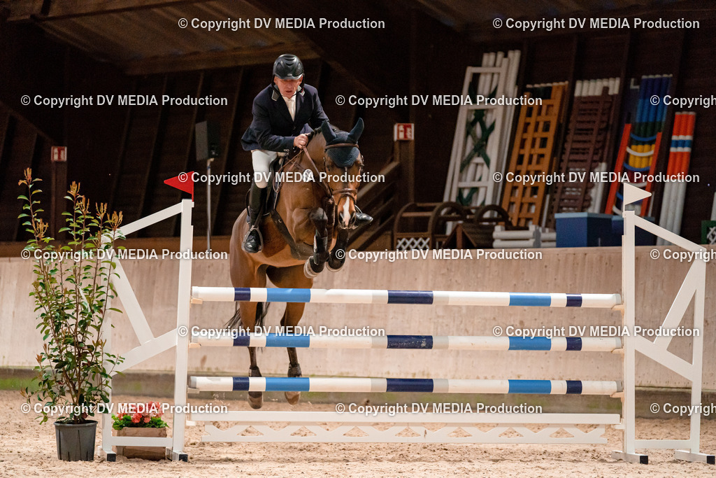 Springen Tag 1-835 | dv-media-shop - Realisiert mit Pictrs.com