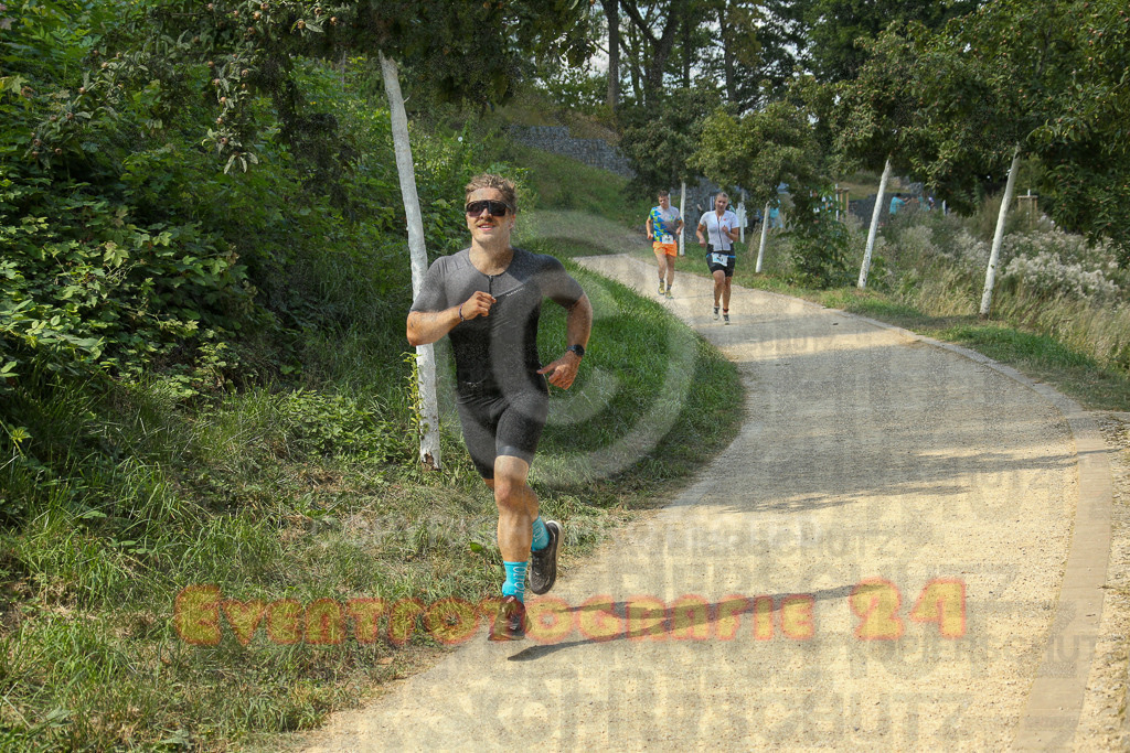 250824_1440_EX1_7085 | Sportfotografie im Rhein-Sieg Kreis, Köln, Bonn, NRW, Rheinland Pfalz, Hessen, etc. Unser Tätigkeitsfeld umfasst den Laufsport vom Volkslauf über den Marathon, Duathlon, Triathon bis zum Ultralauf wie Kölnpfad Ultra oder Schindertrail.