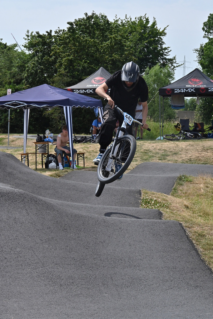 DSC_7443-cam-florian | German Pumptrack Series - Realisiert mit Pictrs.com