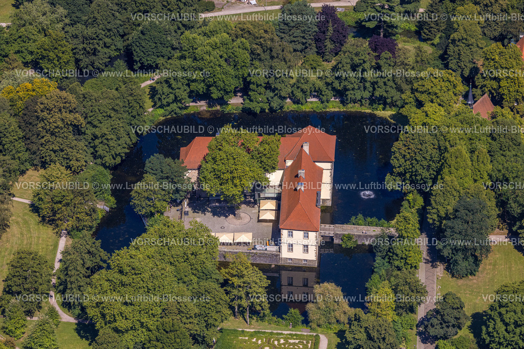 Herne240803452 | Luftbild, Schloss Strünkede Wasserschloss mit Schloßgarten, Baukau, Herne, Ruhrgebiet, Nordrhein-Westfalen, Deutschland