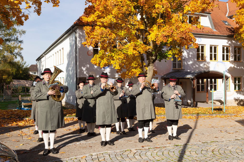 Festmesse-084 | Fotodoku der Festmesse anläßlich der Seligsprechung von Maria Theresia LEDOCHOWSKA 1975, zelebriert von Altbischof DDr. Klaus Küng und Pfarrer Mag. Zenon PAJAK in der Pfarrkirche Loosdorf. 