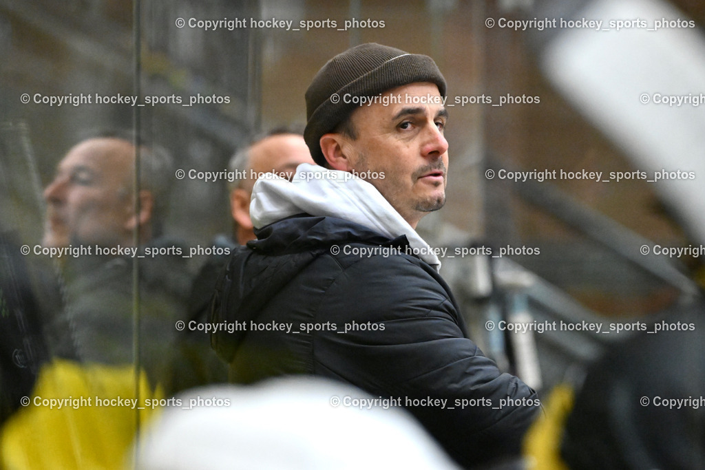 EC Kellerberg vs. EC Arnoldstein | Headcoach EC Arnoldstein Reithofer Sascha, EC Kellerberg vs. EC Arnoldstein, EC Kellerberg vs. EC Arnoldstein am 03.02.2025 in Villach (Stadthalle Villach), Austria, (Photo by Bernd Stefan)