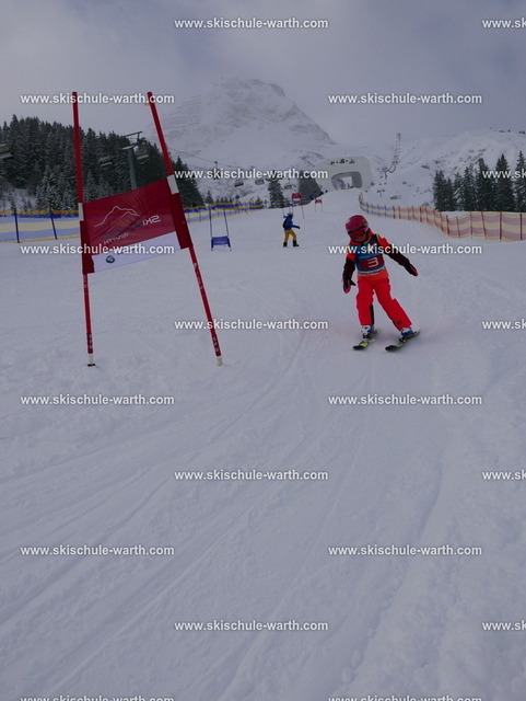 Olivia (3) | Photos von der Skischule Warth - Realisiert mit Pictrs.com