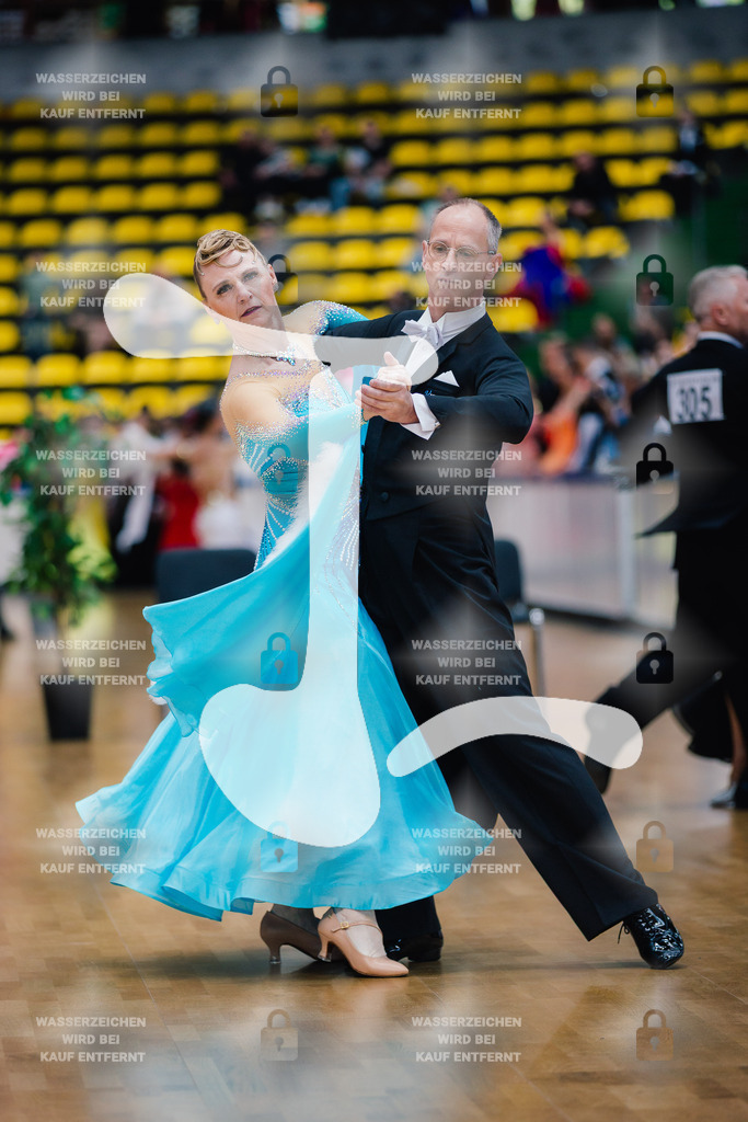 Hessen Tanzt WDSF Open Senior III Standard 115th (323) Maik Rose _ Katrin Rose (TSV Grün-Gold Erfurt)-2025-05-17-8122 | Webshop for digital downloads and prints of dance sport, event & show photographer Julian Link - Realisiert mit Pictrs.com