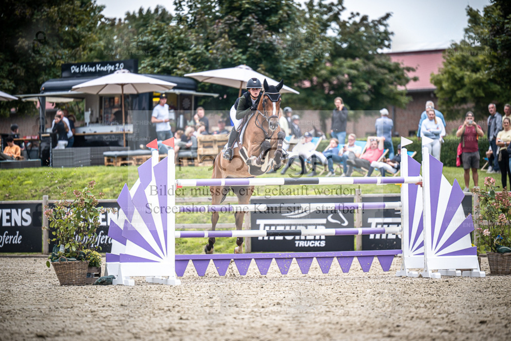 DOS_5587 | Entdecke hochwertige Reitturnierfotos von Foto Oger. Professionell, emotional und authentisch – jetzt Lieblingsmomente im Shop bestellen. - Realisiert mit Pictrs.com