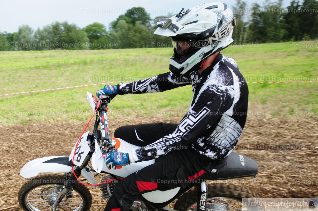 DSC_4844 (2) | Sportfotografie , Motorsport, Motoross, Reitsport, Mointainbike, Enduro,
Landschaft , Outdoor, Eventfotografie, Landschaft, Bilder online bestellen - Realisiert mit Pictrs.com