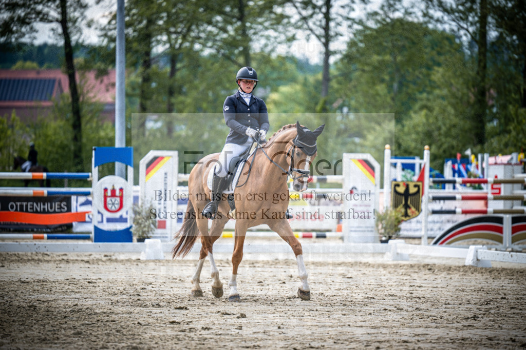 DOS_1567 | Reitturnier Venne - Realisiert mit Pictrs.com