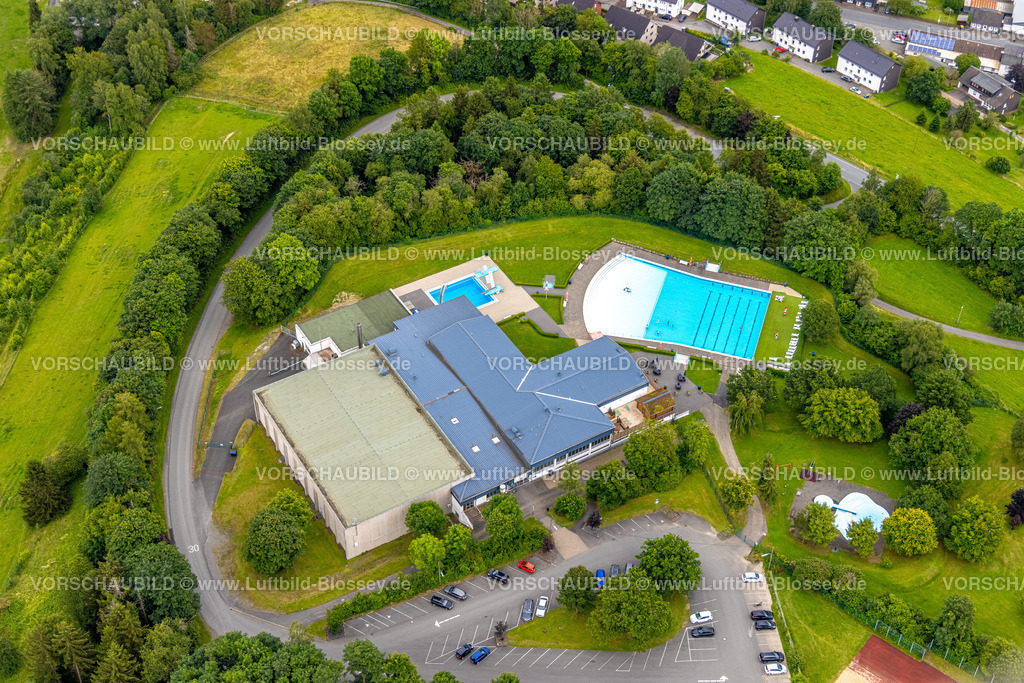 BadBerleburg240710097 | Luftbild, Rothaarbad Freibad, Rothaar Wellenfreibad, Bad Berleburg, Wittgensteiner Land, Nordrhein-Westfalen, Deutschland