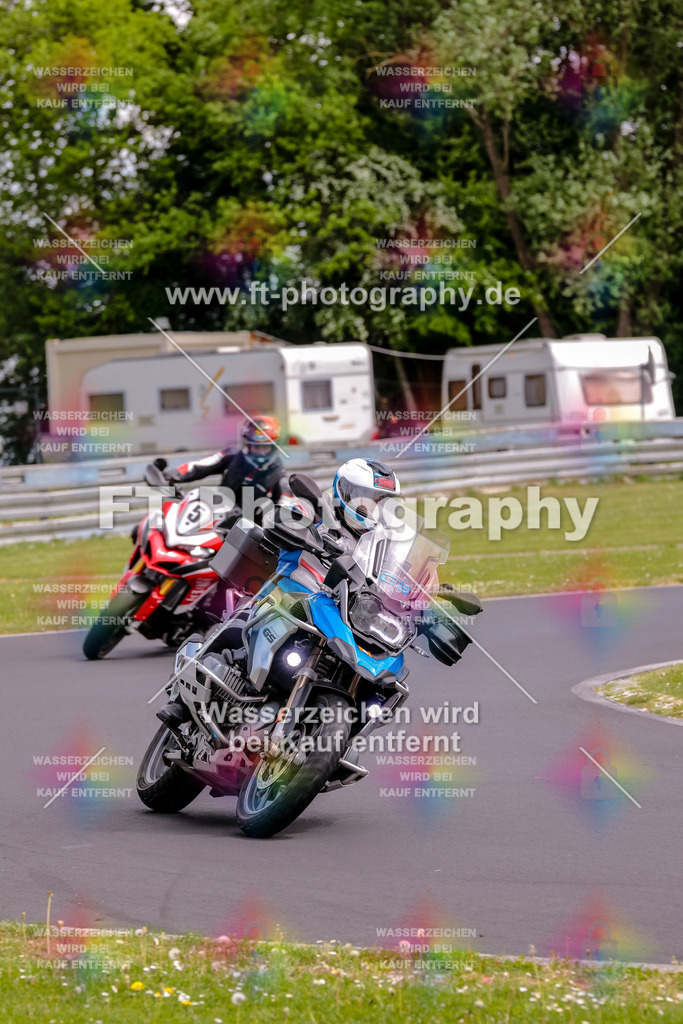 MotoTeamVBK-20824 | Hier findet Ihr Bilder von Touristenfahrten auf der Nürburgring Nordschleife oder von anderen Veranstaltungen die ich besucht habe. Viel Spass beim Durch Schauen 