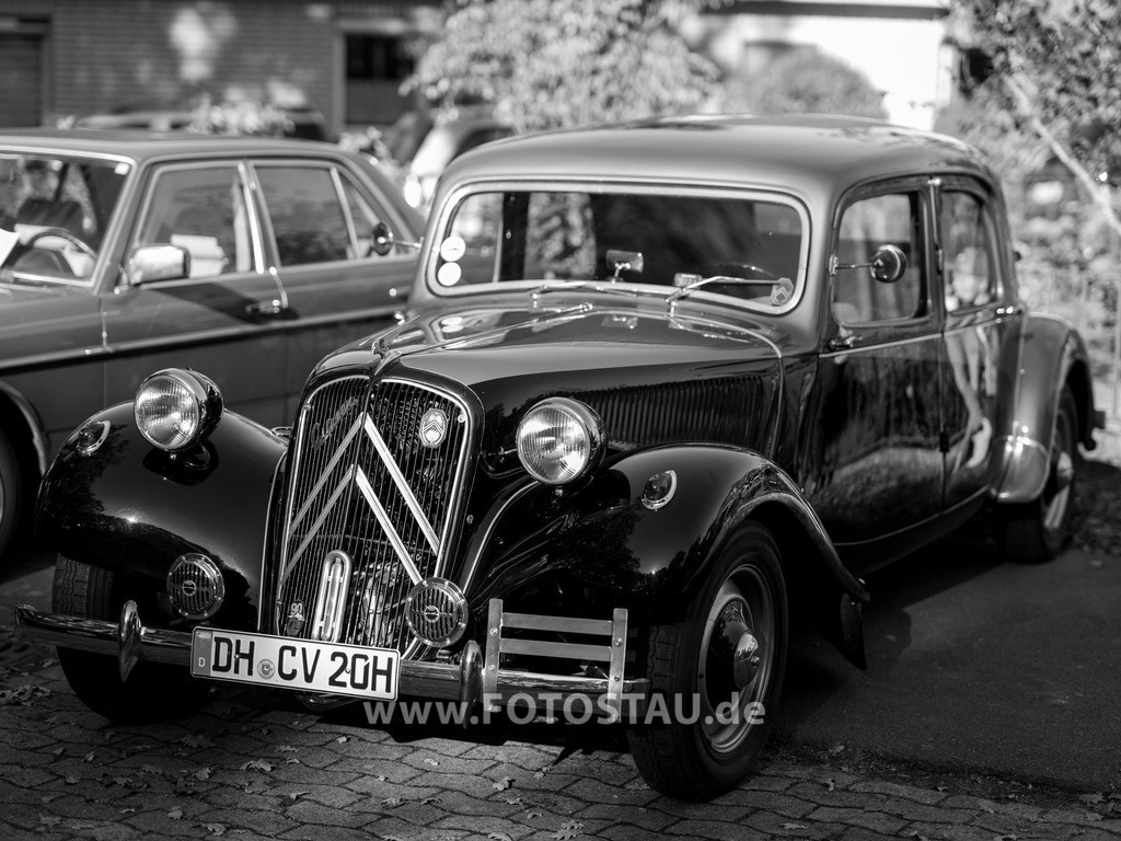 20251018-00019 | Syke Barrien 2025 Oldtimer Treffen - Realisiert mit Pictrs.com